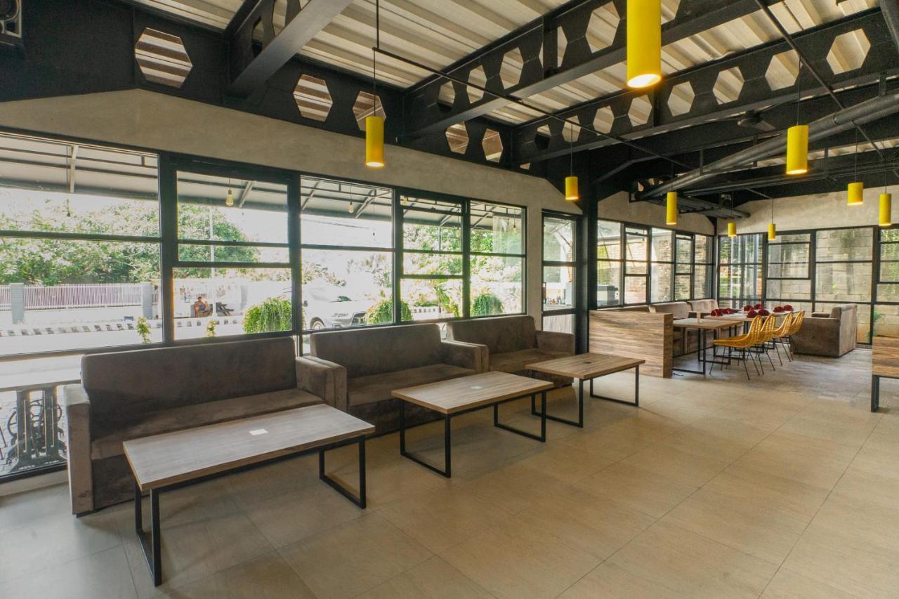 Hotel Summerville Majalengka Exterior photo